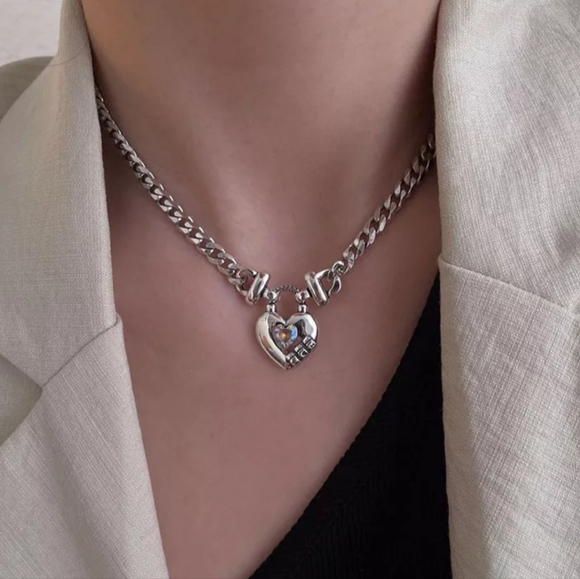 Jewelry - Silver Color Zircon Love Necklace.